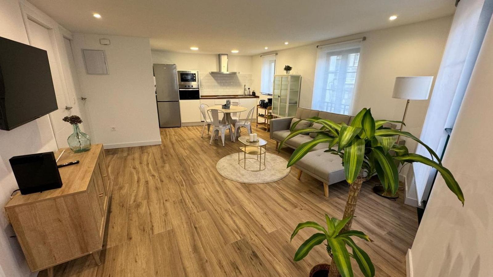 Apartamentos Urbanin II Plaza De San Pedro Cudillero Luaran gambar